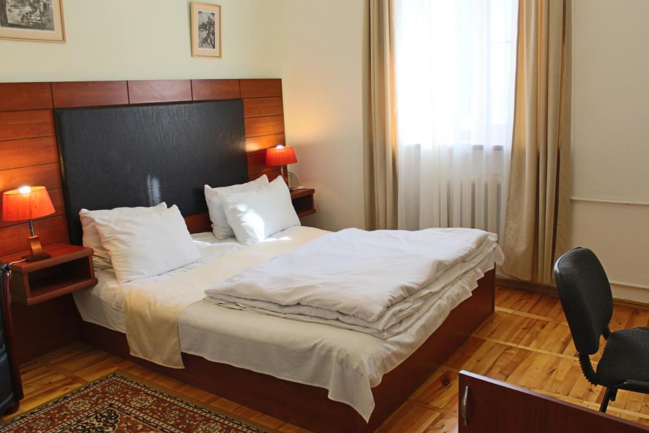 Diligence Hotel & Restaurant 딜리잔 외부 사진