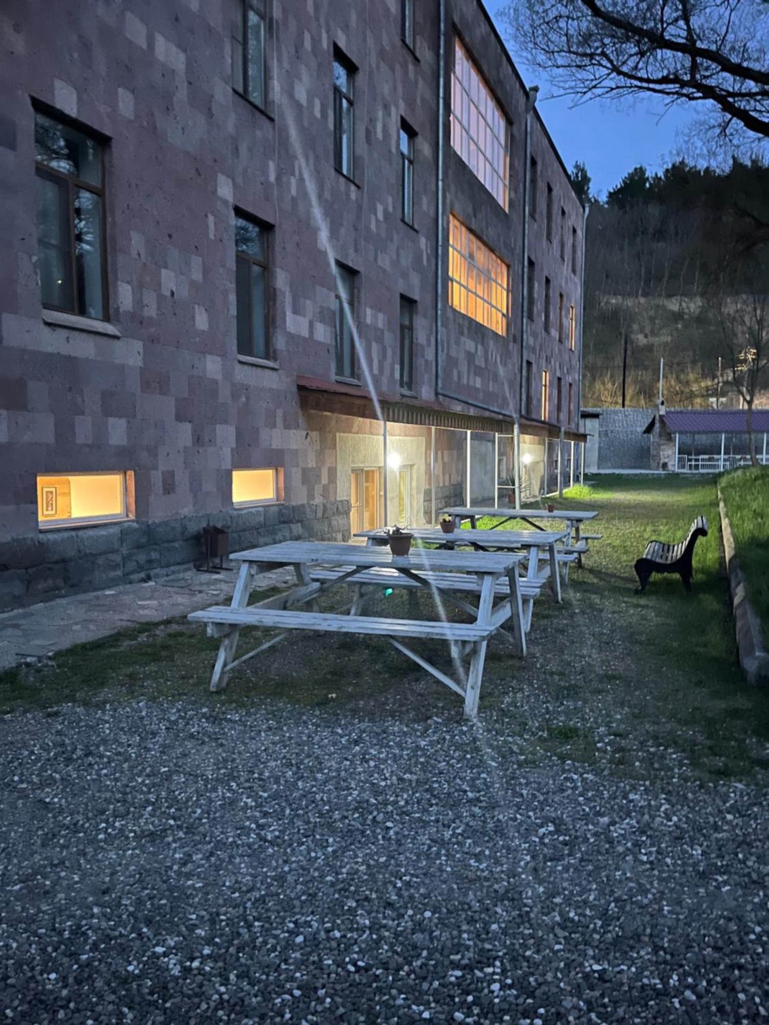 Diligence Hotel & Restaurant 딜리잔 외부 사진