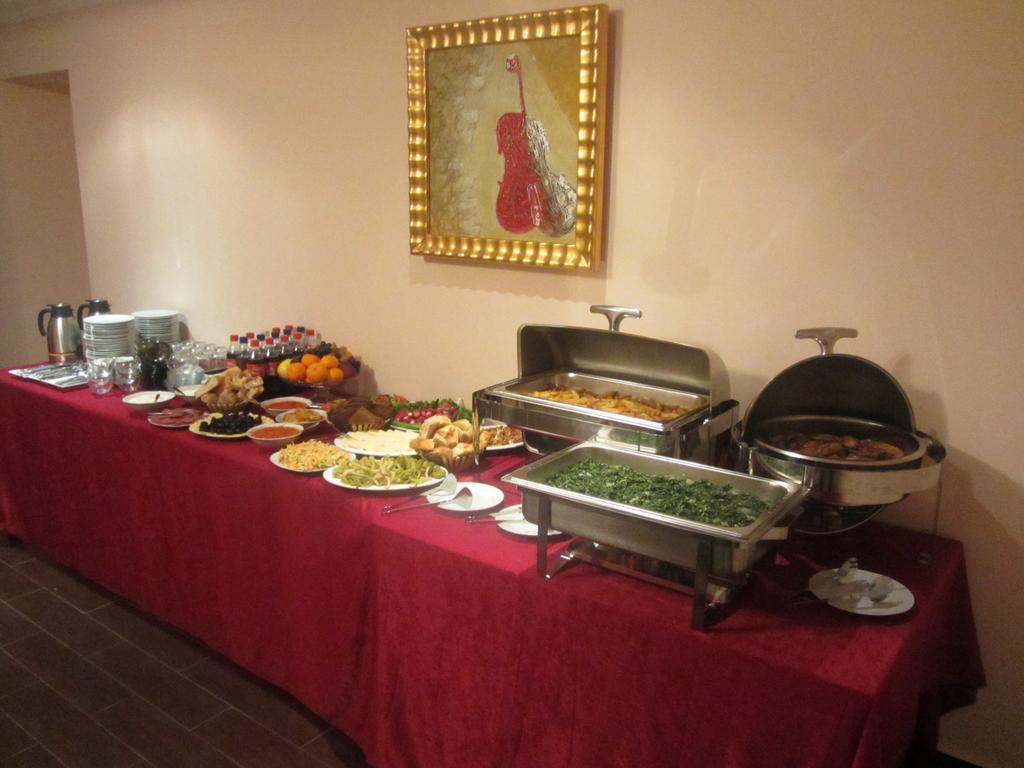 Diligence Hotel & Restaurant 딜리잔 외부 사진